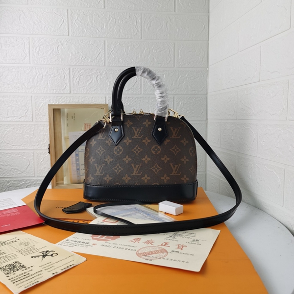 ルイヴィトンバッグ正面デザイン